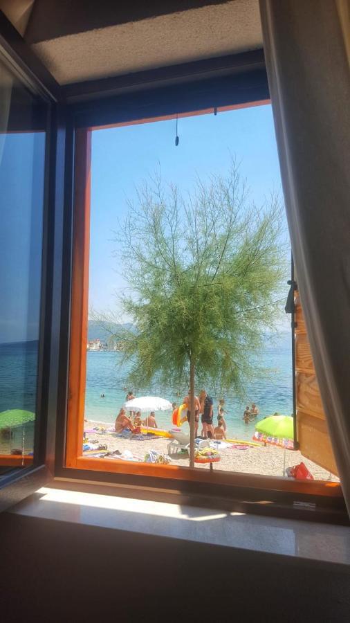 Beachfront house Sea la Vie Kaštela Extérieur photo